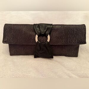 Vintage Clutch Black Textured with metallic snap Closure✨💎